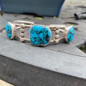 Vintage Native American SS/turquoise sand casted cuff